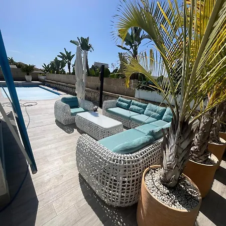 Laura Βίλα