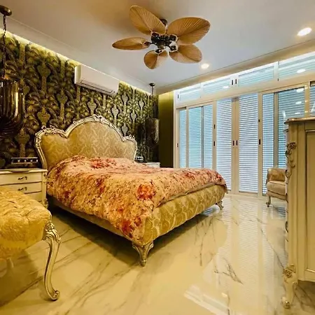 Laura Villa
